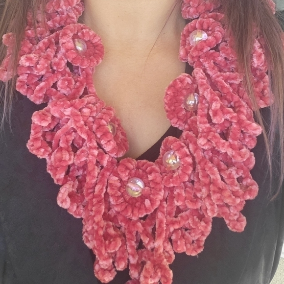 Infinity Scarf-Made 100% by hand. NWT- Frosted Cranberry Color. - Picture 3 of 7